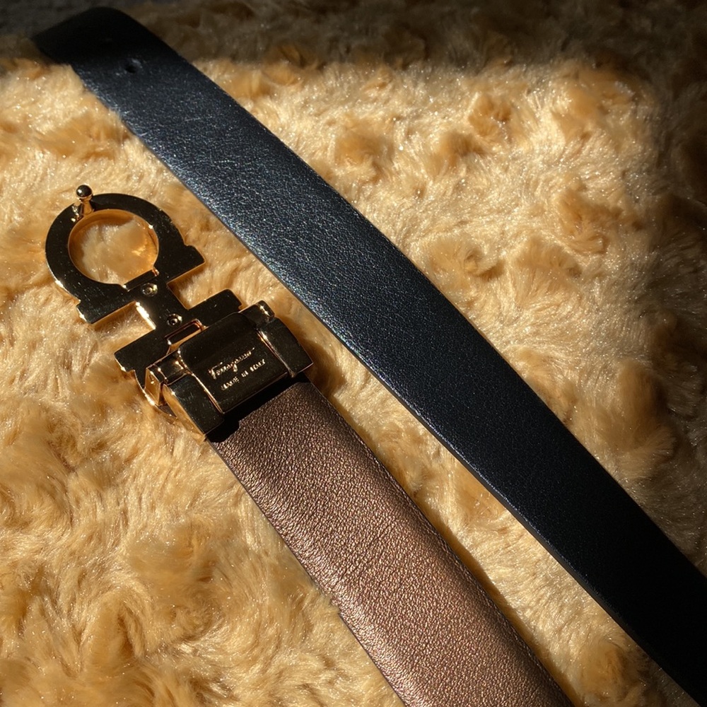 Ferragamo leather belt -reversible w/gold buckle, 37” - Picture 3 of 4